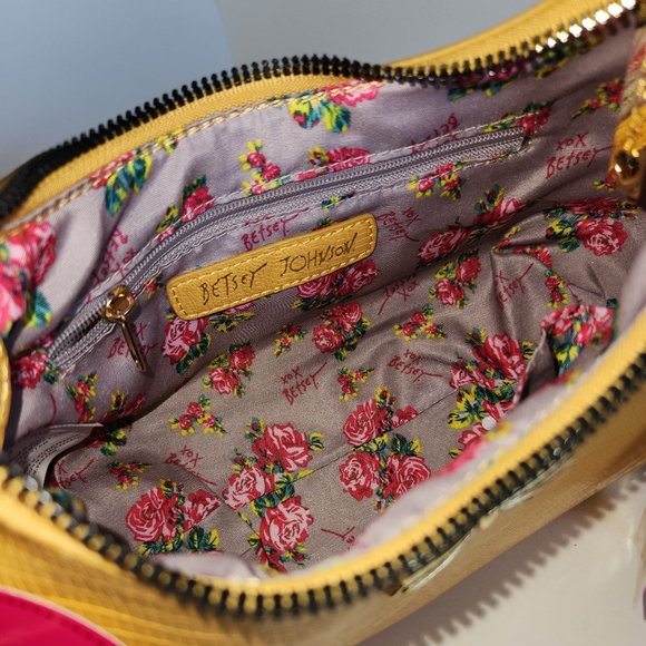 Betsey Johnson Yellow Crescent Crossbody with Removable Wristlet Pouch - NWT - Picture 12 of 14